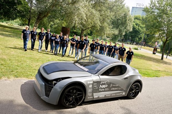 Student team TU/ecomotive from the Eindhoven University of Technology has developed a sustainable electric passenger car that captures more carbon dioxide (CO2) than it emits while driving. It is a concept car called Zem, which contributes to reducing the global warming by storing CO2 that it captures while driving with its special designed filters. 
Zem is completely 3D-printed using recycled plastic (PETG) that has been strengthened with either glass fibers (body panels), or carbon fibers (monocoque). The interior has also been 3D-printed with recycled plastics, including the chairs, which have then been covered with recyclable foam from foamplant and finished of with pinatex leather (pineapple based). 3D-printing the majority of the car will have a very positive effect on the reusability and recyclability of Zem. This is because these 3D-printed parts can be shredded and the plastic can be recycled again. 
photocredit: Bart van Overbeeke

Het studententeam TU/ecomotive van de Technische Universiteit in Eindhoven heeft een duurzame elektrische passagiersauto ontwikkeld dat meer koolstofdioxide (CO2) opneemt tijdens het rijden dan dat het uitstoot. Het is de concept auto genaamd Zem, dat bijdraagt aan het verminderen van de opwarming van de aarde doordat het CO2 afvangt tijdens het rijden door gebruik te maken van speciaal ontworpen filters. 
Zem is volledig 3D-geprint met gerecycled plastic (PETG) dat is versterkt met ofwel glasvezel (carrosserie panelen), of carbon (monocoque). Het interieur, inclusief de stoelen, is ook 3D-geprint met gerecycled plastic. De stoelen zijn vervolgens bedekt met recyclebaar foam van foamplant en afgewerkt met pinatex leer (gemaakt van ananas). Het 3D-printen van het grootste deel van de auto heeft een erg positief effect op de herbruikbaarheid en recyclebaarheid van Zem. Dit komt doordat deze 3D-geprinte onderdelen versnipperd kunnen worden en het plastic op deze manier opnieuw kan worden gebruikt. 
foto: Bart van Overbeeke